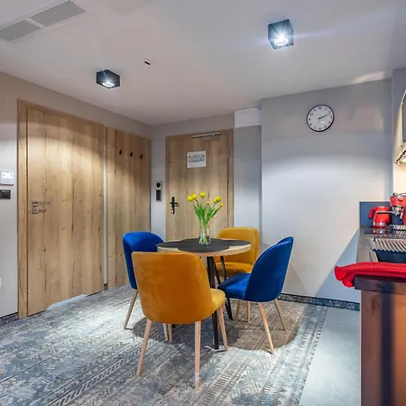 Villa6 Szklarska Poreba- Budynek Glowny -widok Na Gory-duze Tarasy * Шклярска-Поремба