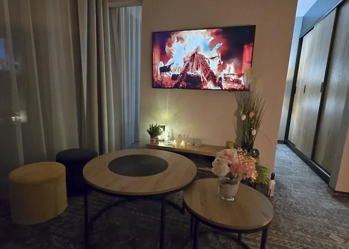 Villa6 Szklarska Poreba- Budynek Glowny -widok Na Gory-duze Tarasy